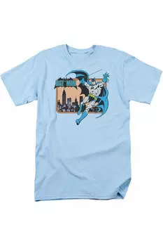 Футболка с коротким рукавом для взрослых DC Comics Batman In The City Gildan, светло-голубой