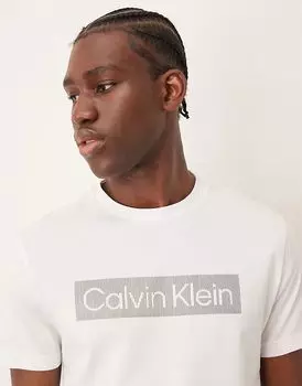 Футболка с логотипом в полоску белого цвета Calvin Klein