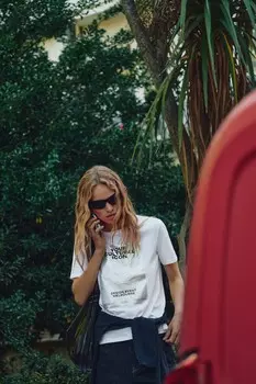Футболка с металлическим принтом ZARA, белый