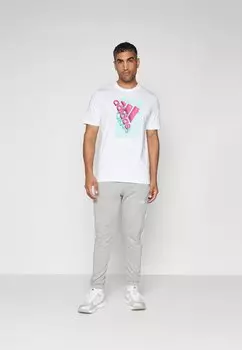 Футболка с набивным рисунком adidas Sportswear, белая