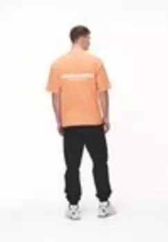 Футболка с набивным рисунком COLNE LOGO TEE Pegador, абрикосовый