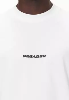 Футболка с набивным рисунком Colne Logo Tee Pegador, белая
