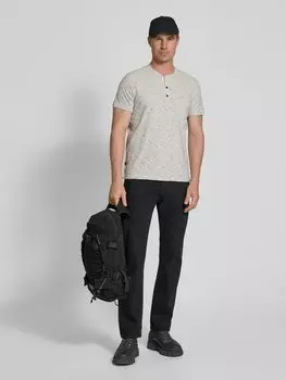 Футболка с нагрудным карманом модель «Хенли» camel active, кремовый