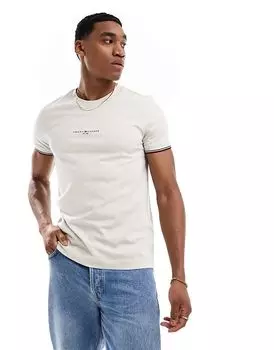 Футболка с небольшим логотипом в бежевом цвете Tommy Hilfiger