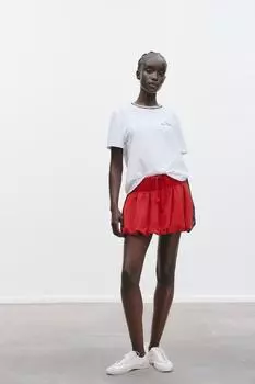 Футболка с объемной трикотажной отделкой ZARA, устрично-белый