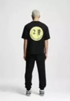 Футболка с принтом 2Y Studios, черный