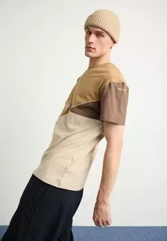 Футболка с принтом adidas Originals, цвет cardboard/wonder beige/earth strata