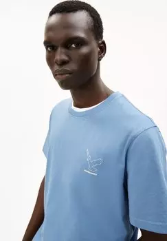 Футболка с принтом ARMEDANGELS, синий