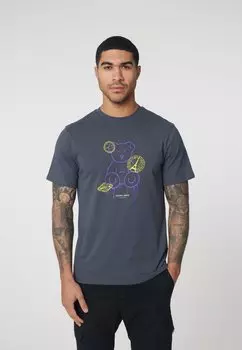 Футболка с принтом Badge Teddy Tee CLOSURE London, цвет charcoal