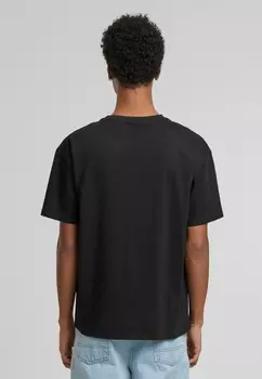 Футболка с принтом BE FEARLESS Mister Tee, черный