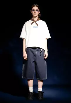 Футболка с принтом BILLIE EILISH SHORT SLEEVE Bershka, белый