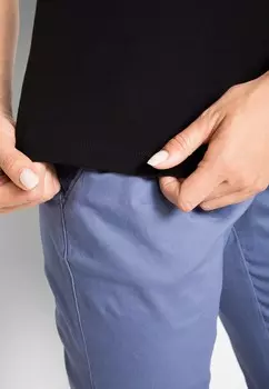 Футболка с принтом bonprix, черный