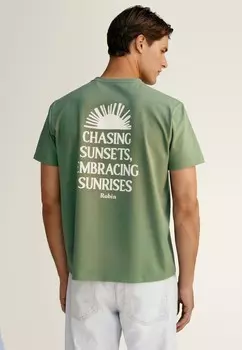 Футболка с принтом CHASING Robin Collection, зеленый