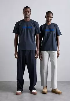 Футболка с принтом CLASSIC BIG LOGO FLUFFY FLOCK UNISEX Sunnei, синий