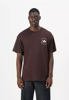 Футболка с принтом CURVED TEE UNISEX Adidas Originals, коричневый