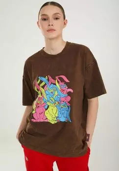 Футболка с принтом ET NOS, коричневый