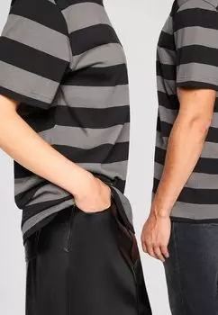 Футболка с принтом EXCLUSIVE STRIPED OVERSIZED TEE UNISEX Calvin Klein Jeans, черный