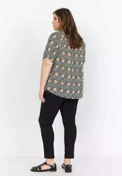 Футболка с принтом FANNI Wasabi Concept, черный