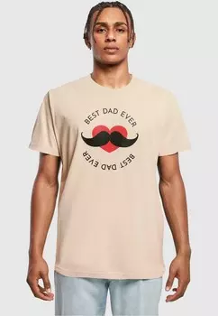 Футболка с принтом FATHERS DAY BEST DAD ROUND NECK Merchcode, песочный