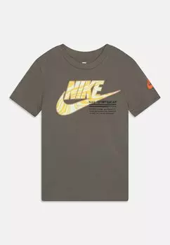 Футболка с принтом FUTURA TEE Nike Sportswear, цвет dark stucco