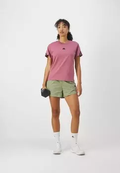 Футболка с принтом Future Icons Three Stripes adidas Sportswear, preloved малиновая