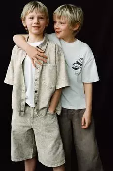 Футболка с принтом конькобежца ZARA, белый