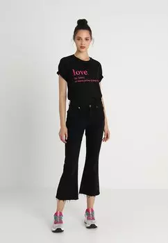 Футболка с принтом Love Definition Mister Tee, черная