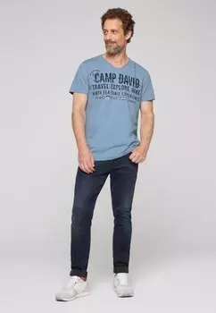 Футболка с принтом MIT USED PRINTS Camp David, цвет new blue