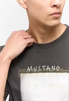 Футболка с принтом Mustang, черный