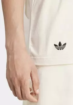 Футболка с принтом NEUCLASSICS adidas, кремовый