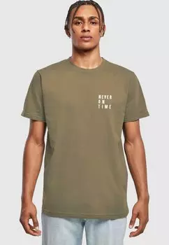 Футболка с принтом Never On Time Merchcode, цвет olive