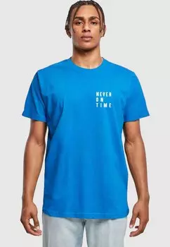 Футболка с принтом Never On Time Merchcode, синий