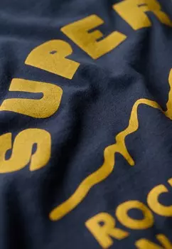 Футболка с принтом OUTDOOR GRAPHIC Superdry, синий