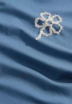 Футболка с принтом PEDRO NN.07, светло-голубой