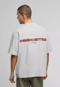 Футболка с принтом PROHIBITED, серый