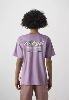 Футболка с принтом Quest Tee Unisex Rip Curl, пыльно-фиолетовая