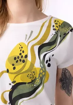 Футболка с принтом QUIOSQUE, белый