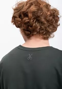 Футболка с принтом RAVERA OVERSIZE KAFT, темно-синий