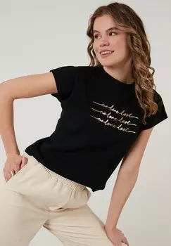 Футболка с принтом REGULAR FIT LELA, черный