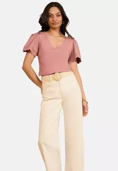 Футболка с принтом REGULAR FIT-SCALLOP V-NECK Love & Roses, розовый