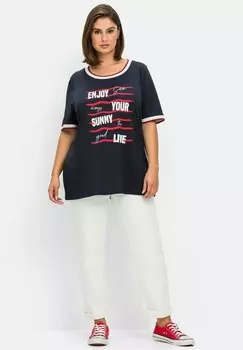 Футболка с принтом Sheego, темно-синий