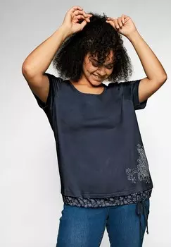 Футболка с принтом Sheego, темно-синий