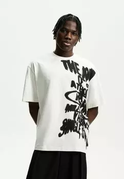 Футболка с принтом SHORT SLEEVE Bershka, белый