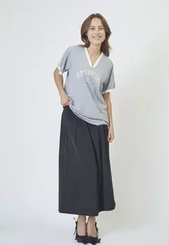 Футболка с принтом SIARACC OVERSIZE SPORTY V-TEE Co'couture, серый