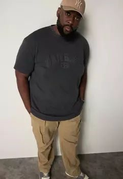 Футболка с принтом STHUGE HALBARM SCHRIFTZUG BIS 8 XL STHUGE, черный