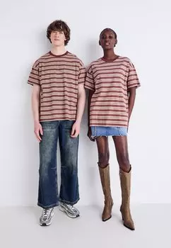 Футболка с принтом Stripe Tee Unisex BDG Urban Outfitters, песочный