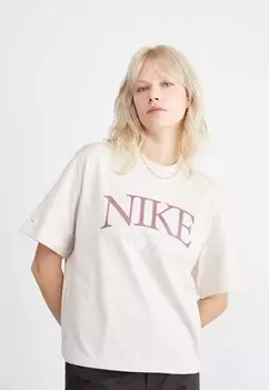 Футболка с принтом TEE CLASSICS BOXY Nike Sportswear, цвет light orewood brown