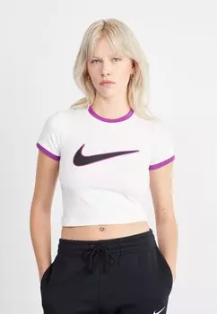 Футболка с принтом TEE Nike Sportswear, цвет white/bold berry