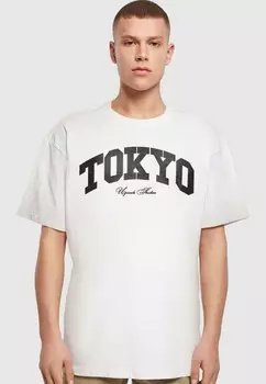 Футболка с принтом TOKYO COLLEGE Upscale by Mister Tee, белый