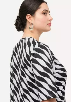 Футболка с принтом WAVY DIAGONAL STRIPED Ulla Popken, черный
